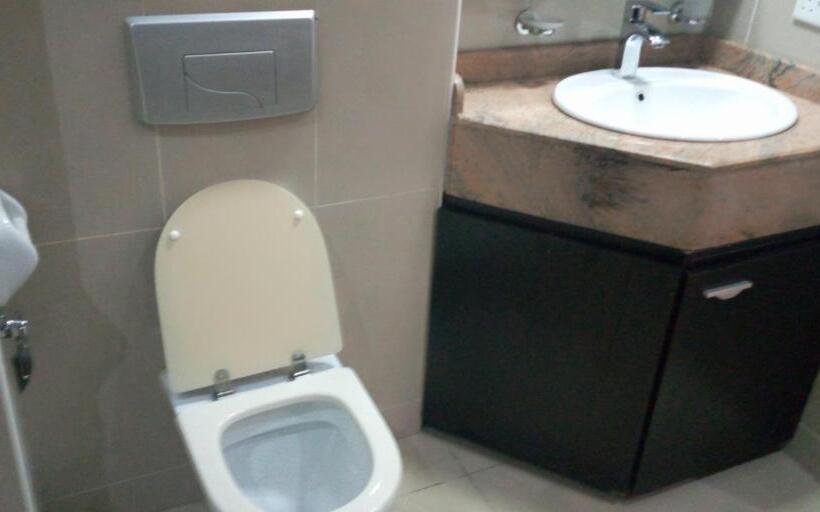 استودیوی لوکس, Conference Hotel , Abeokuta