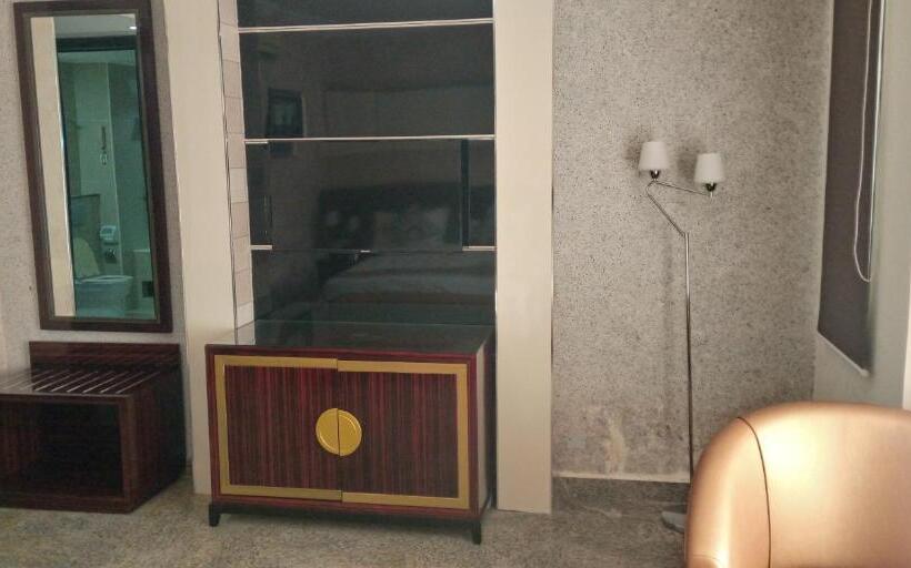 سوییت اجرایی, Conference Hotel , Abeokuta