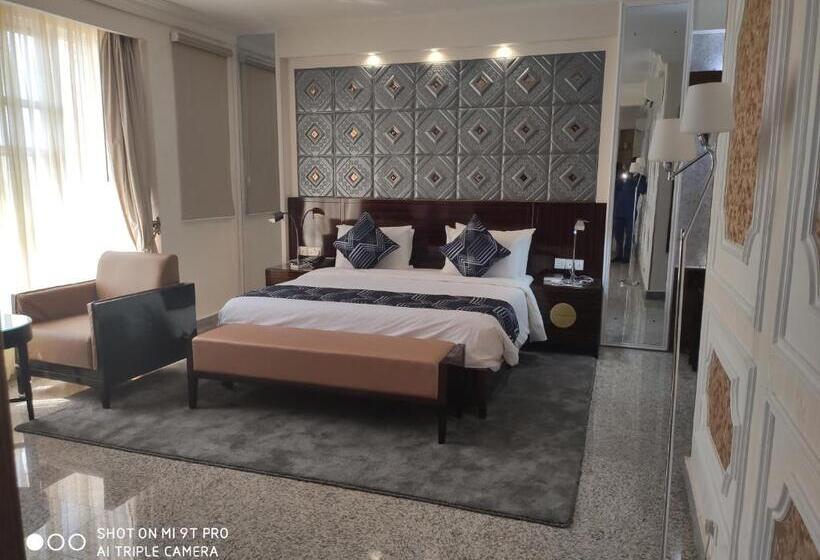 سوییت خانوادگی, Conference Hotel , Abeokuta