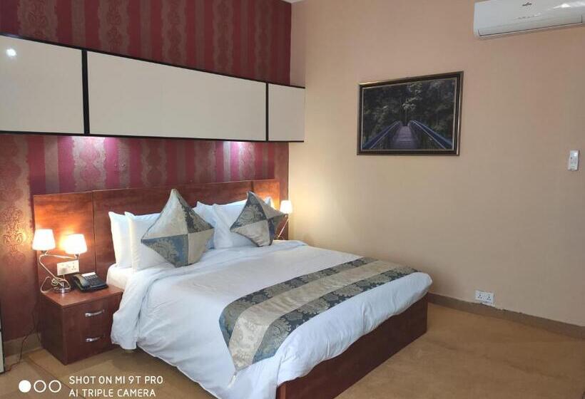 اتاق لوکس, Conference Hotel , Abeokuta