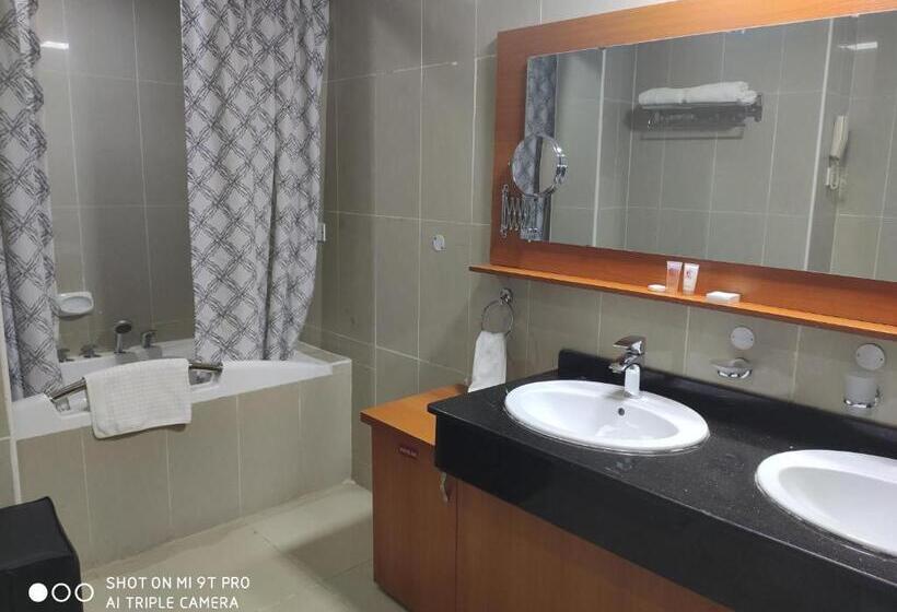 اتاق لوکس, Conference Hotel , Abeokuta