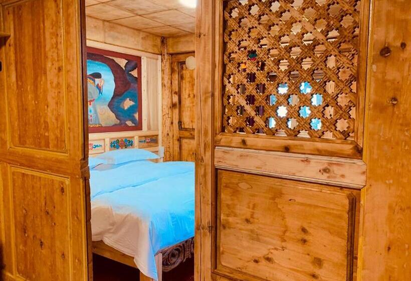 ハイドロマッサージバス付きスイート, Shangri La Xiangye Listen To The Rain