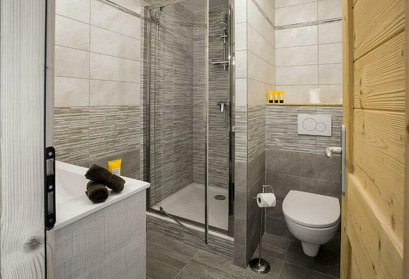 غرفة قياسية مزوَّدة بشُرفة, Chalet L’aiglon