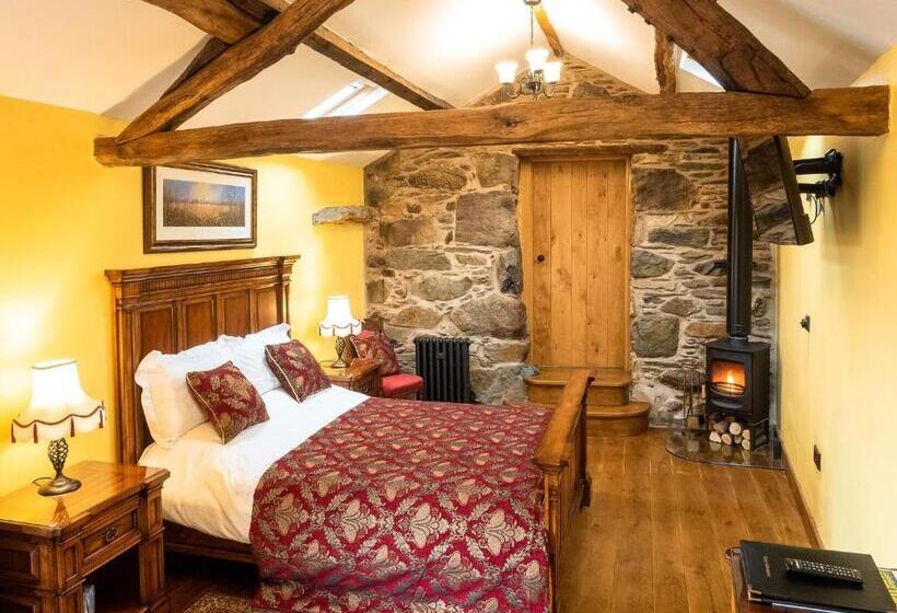 キングサイズベッドのスタンダードルーム, The Wayside And Whisky Barn