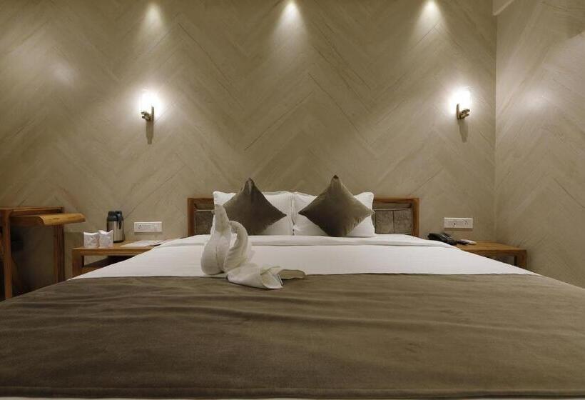 带阳台的豪华间, Artilla Inn