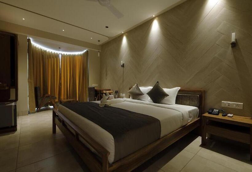 带阳台的豪华间, Artilla Inn