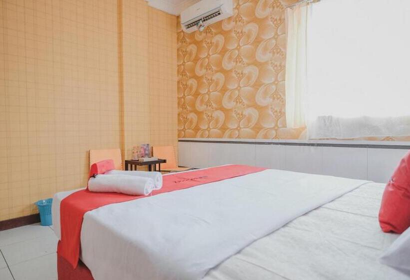 Номер Стандарт, Reddoorz Plus Near Istana Maimun Medan