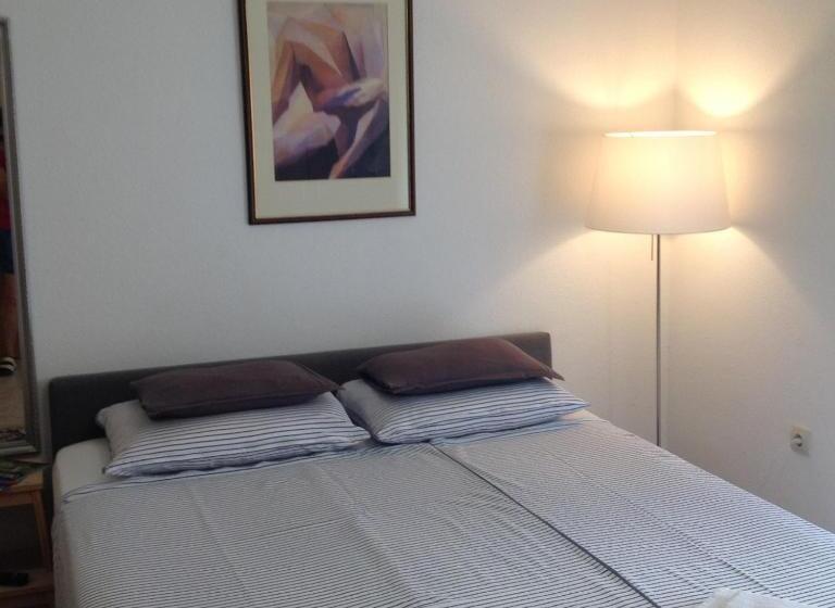 استودیو استاندارد با تخت کینگ, Apartman Mona