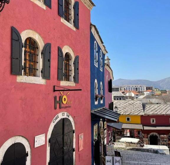 استودیوی استاندارد, Apartman Mona