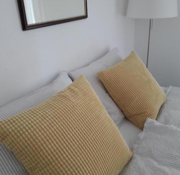 آپارتمان 1 خوابه, Apartman Mona