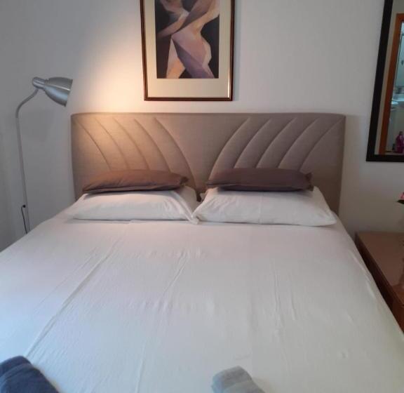 استودیو استاندارد با تخت کینگ, Apartman Mona