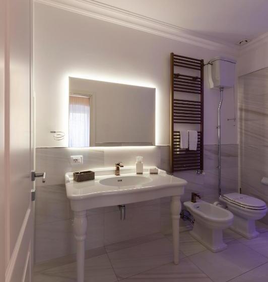 اتاق سوپریور با چشم‌انداز شهر, B&b Palazzo San Michele