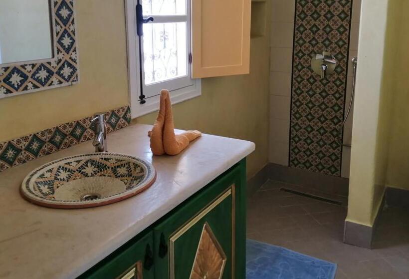 اتاق استاندارد با چشمانداز استخر, Dar El Jerbi