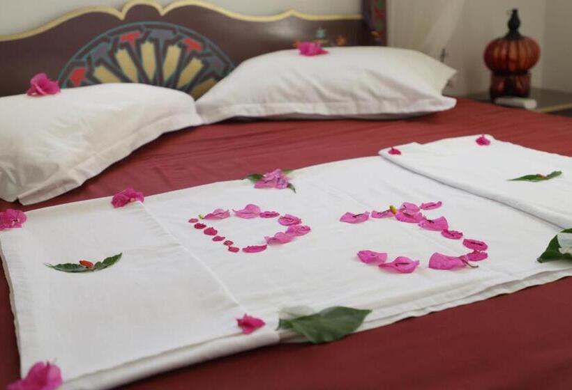 استودیو خانوادگی, Dar El Jerbi