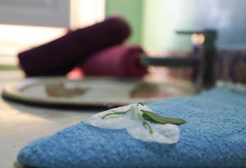 اتاق استاندارد چهار تخته, Dar El Jerbi