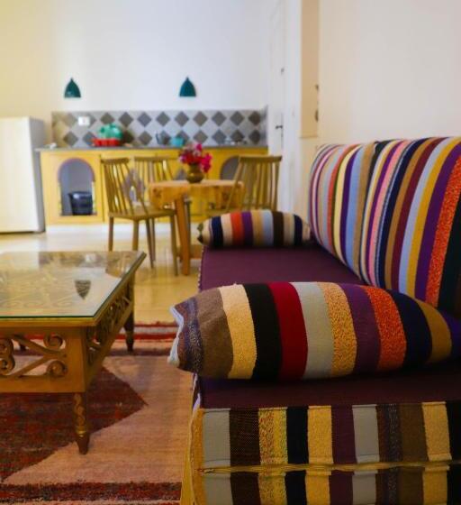 اتاق استاندارد با چشمانداز استخر, Dar El Jerbi