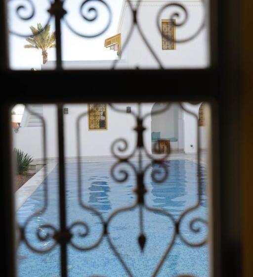 اتاق استاندارد با چشمانداز استخر, Dar El Jerbi