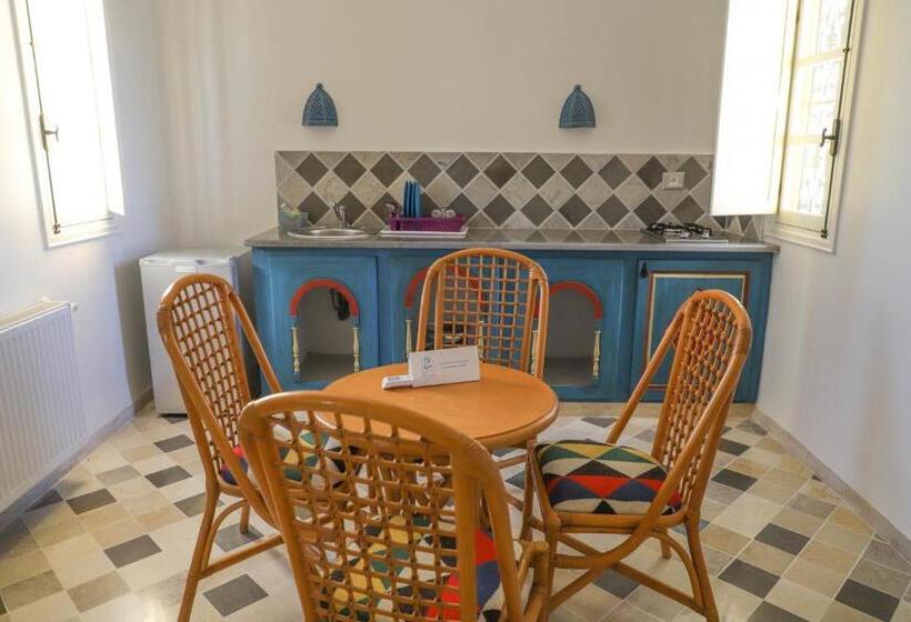 استودیو خانوادگی, Dar El Jerbi