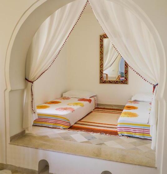 استودیو خانوادگی, Dar El Jerbi