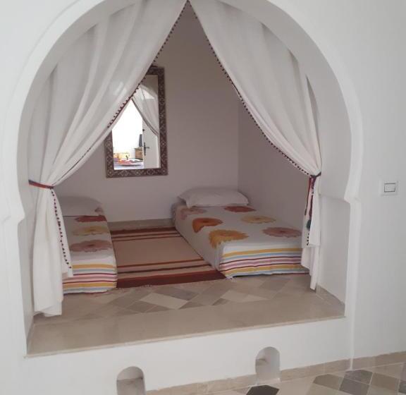استودیو خانوادگی, Dar El Jerbi