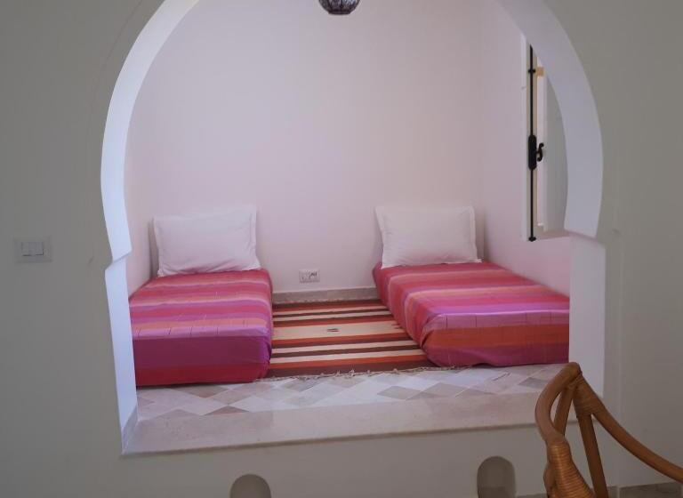 اتاق استاندارد چهار تخته, Dar El Jerbi