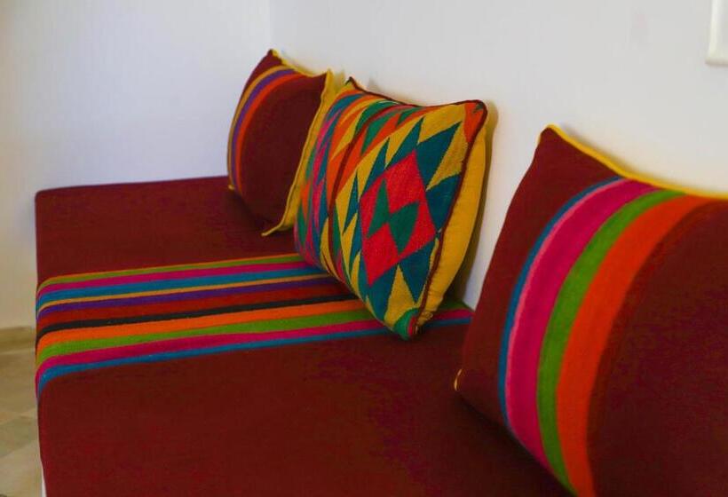 اتاق استاندارد چهار تخته, Dar El Jerbi