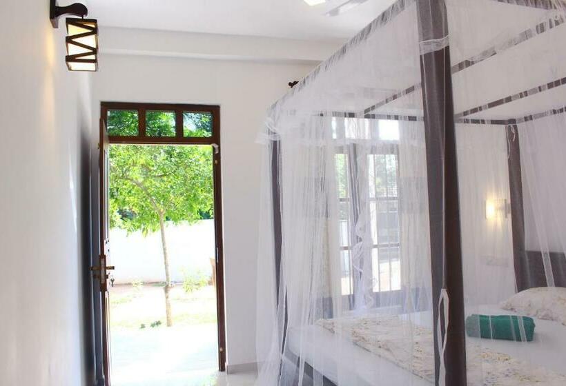 Номер Стандарт, Milanka Guest