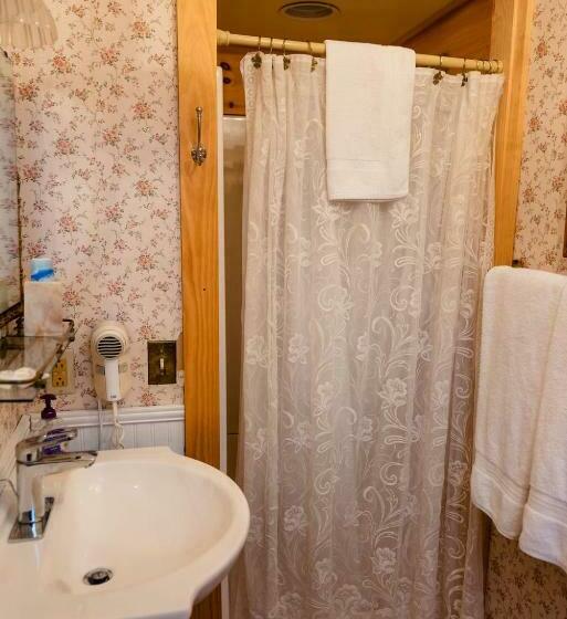 غرفة قياسية مطلة على الجبل, The Greenfield Inn