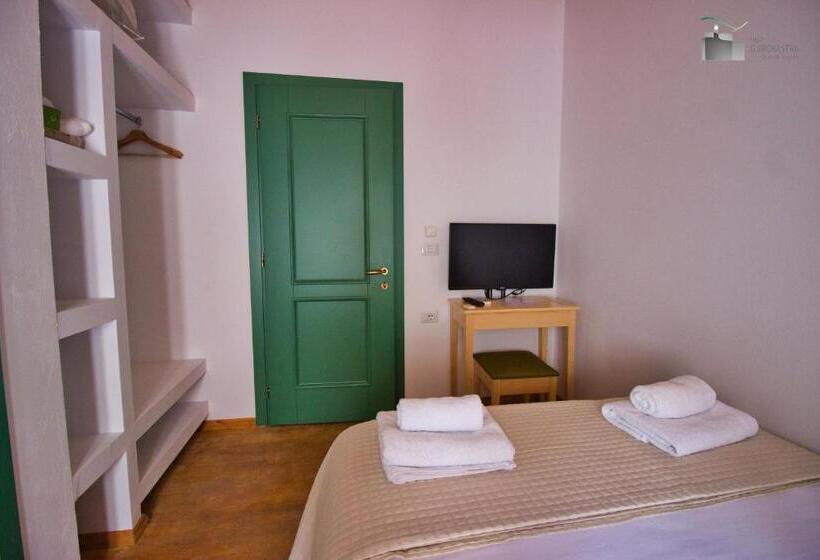 غرفة إقتصادية, Argyropolis Boutique