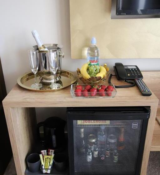 Полулюкс, Baobab Suites