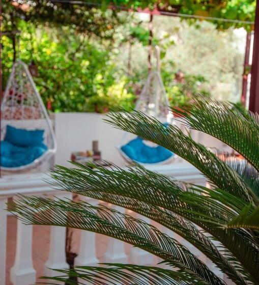 Standard Triple Room with Terrace, Mediterranean Retreat Becici