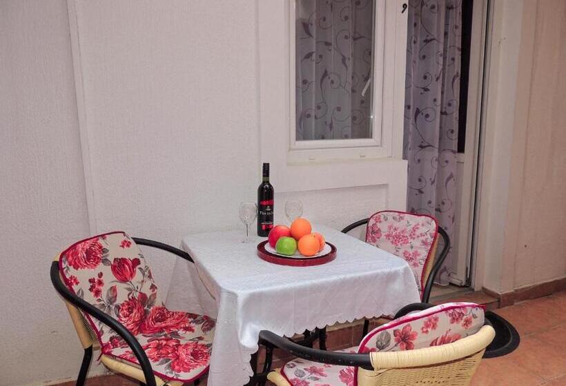 Standard Triple Room with Terrace, Mediterranean Retreat Becici