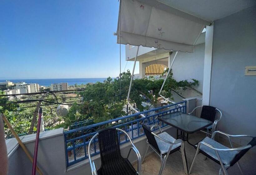 חדר סטנדרט לשלושה עם נוף לגינה, Vila Hiso