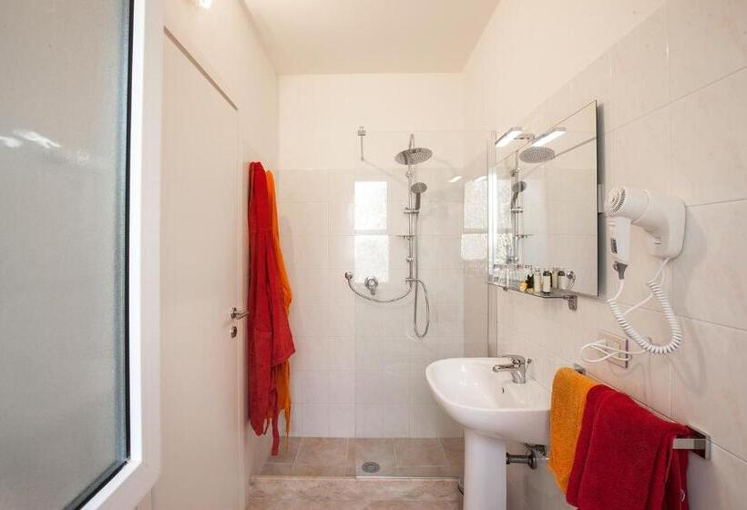 غرفة قياسية, Artemisia Negli Ulivi B&b