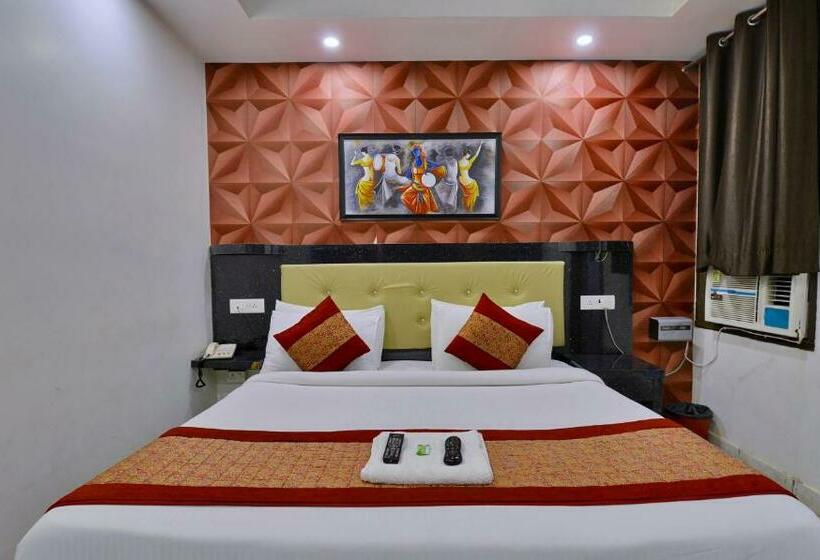 اتاق لوکس, Noida International Couple Friendly Hotel In Noida Sector 11