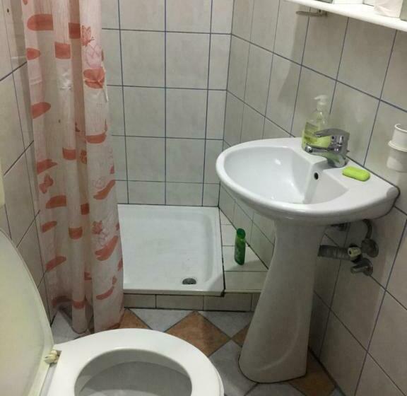 اتاق اکونومی, Bujtina Oltas