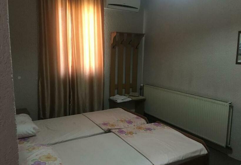 اتاق کلاسیک چهارنفره, Bujtina Oltas