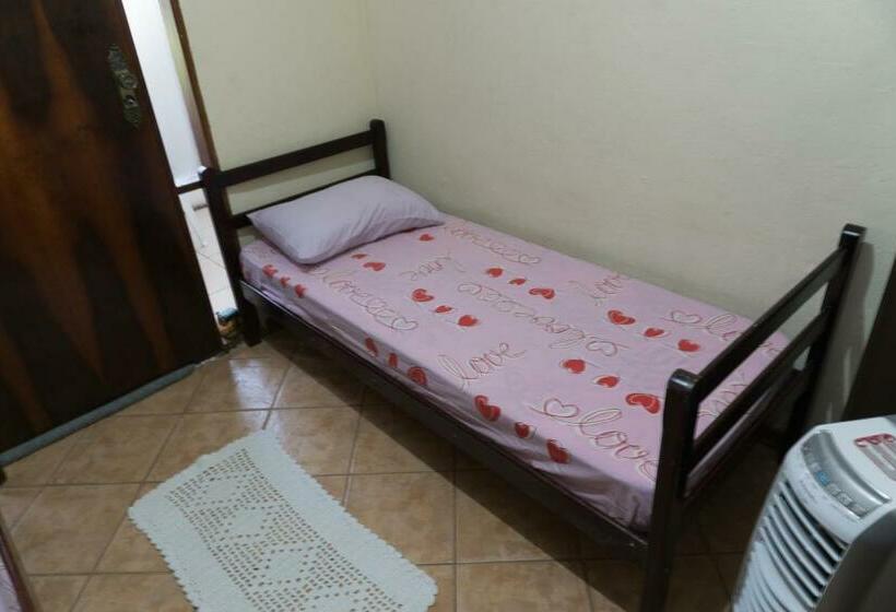 Кровать в Общей Комнате, Casa & Hospedagem Carol