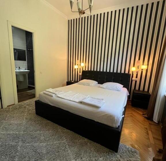 اتاق سوپریور خانوادگی, Guest House Pirosmani 60