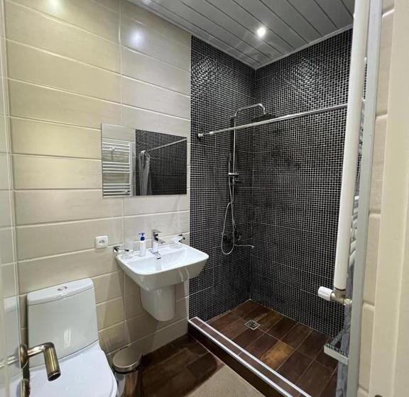 اتاق سوپریور خانوادگی, Guest House Pirosmani 60