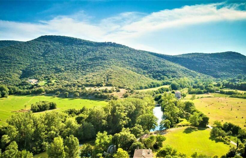 ガーデンビュースタンダードルーム, La Magnanerie D Hôtes Chambres D Hôtes