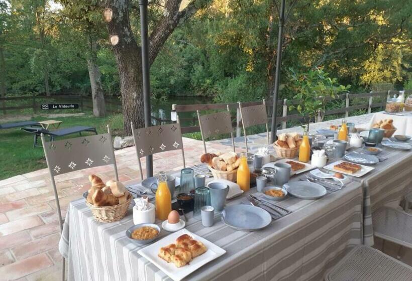 ガーデンビュースタンダードルーム, La Magnanerie D Hôtes Chambres D Hôtes