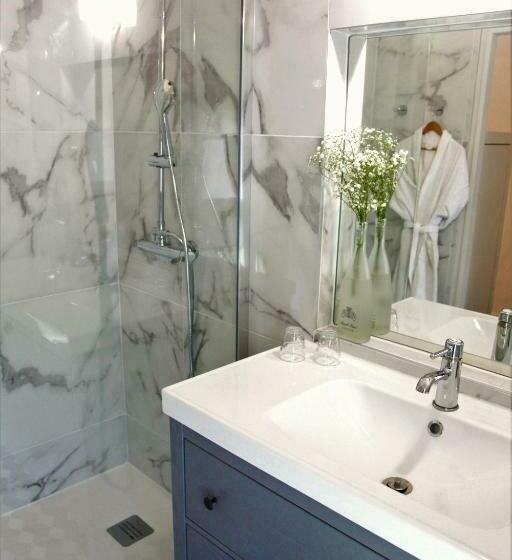 ガーデンビュースタンダードルーム, La Magnanerie D Hôtes Chambres D Hôtes