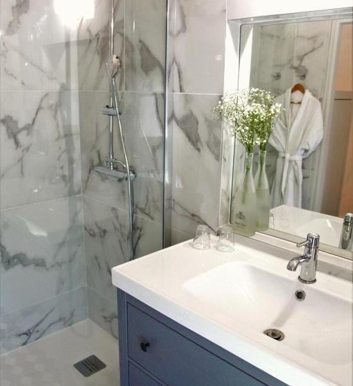 プールビュースタンダードルーム, La Magnanerie D Hôtes Chambres D Hôtes