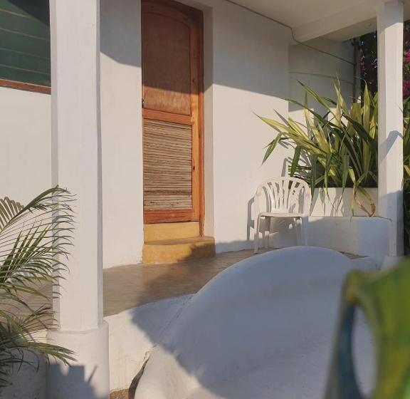 이코노미 룸, Sunset View Tofo