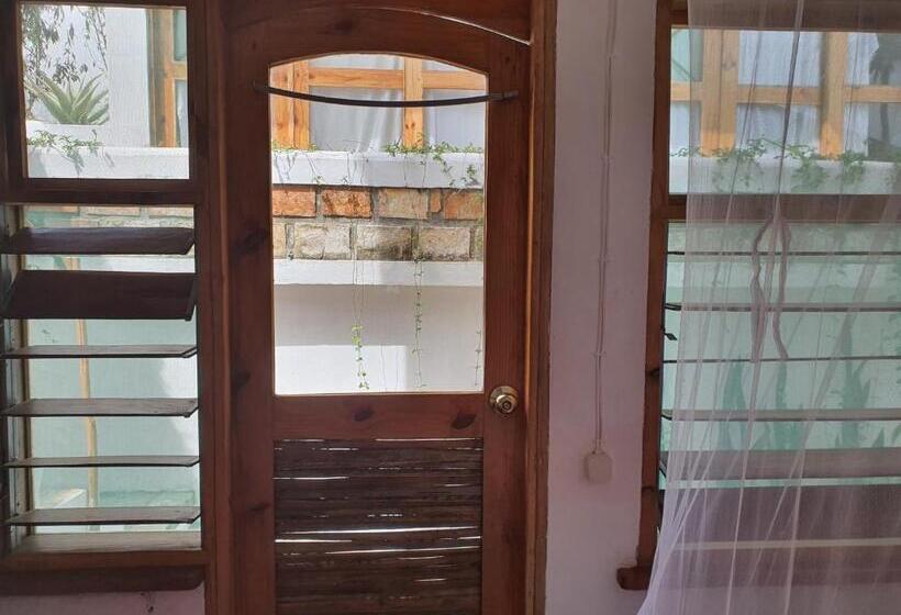 이코노미 룸, Sunset View Tofo