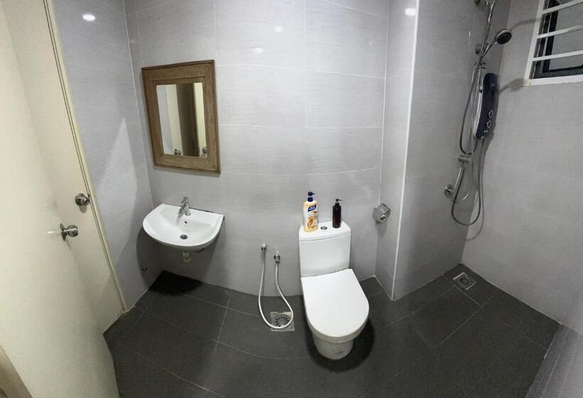 Студио Стандарт Вид на Бассейн, Vista Alam Roomstay Homestay