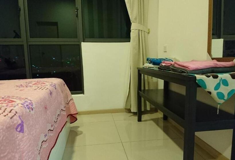 キングサイドベッドのスタンダードワンルーム, Vista Alam Roomstay Homestay