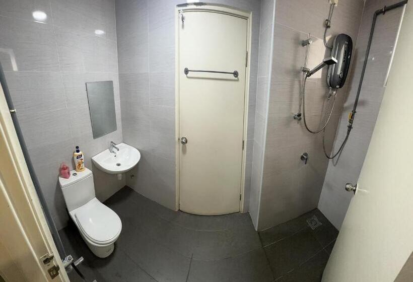 ファミリーステューディオ, Vista Alam Roomstay Homestay