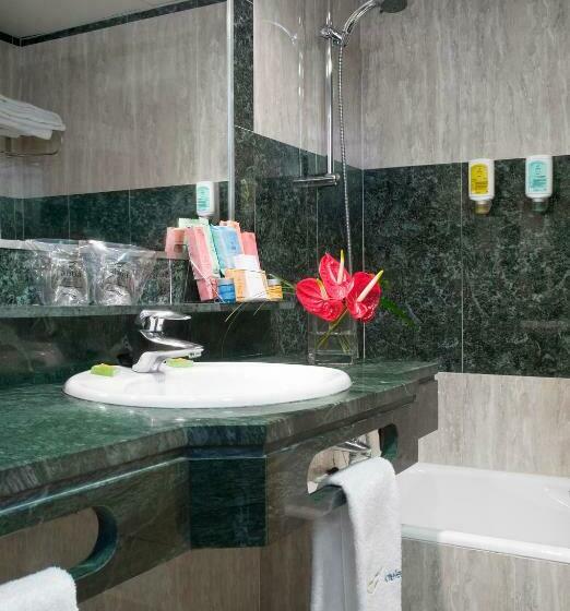 غرفة عائلية, Abba Playa Gijon